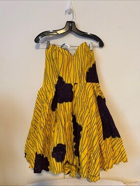 Yellow & Black Strapless Floral Fit-and-Flare Dress and under skirt